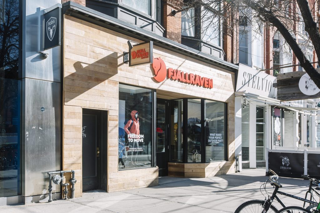Fjällräven – 356 Queen St W, Toronto