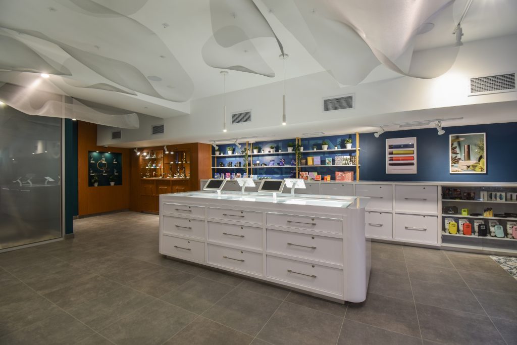 Qunubu Cannabis – 274 Wilson Ave, North York, ON