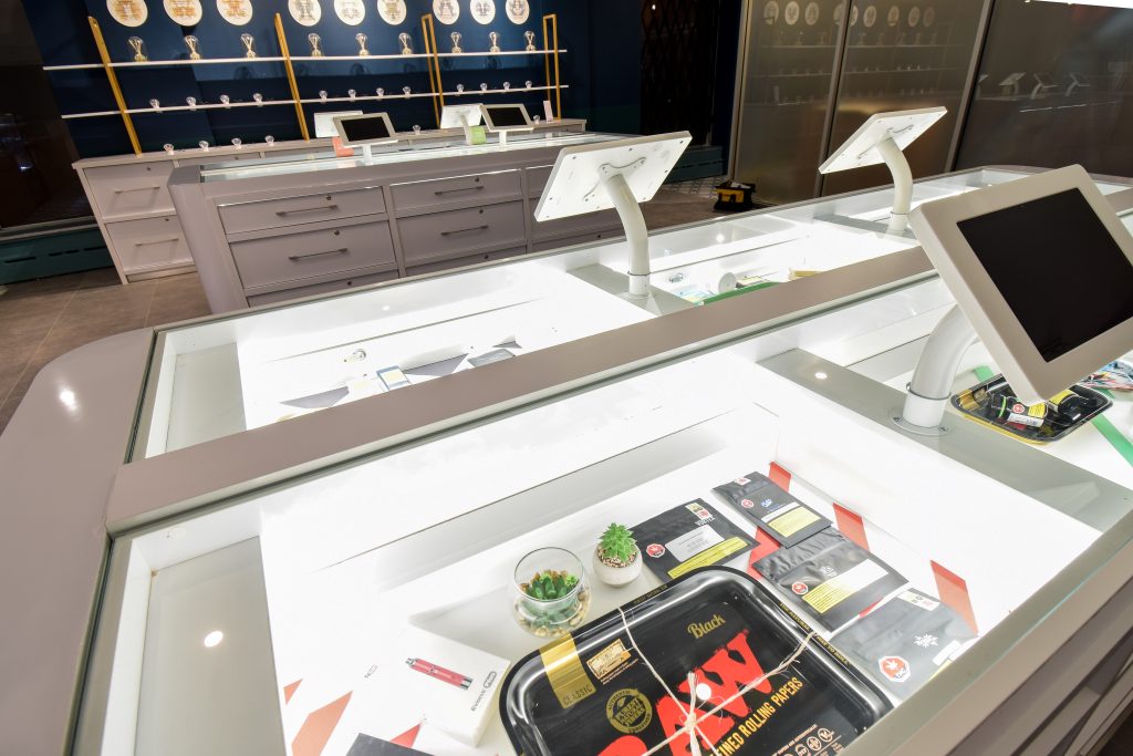 Qunubu Cannabis – 274 Wilson Ave, North York, ON